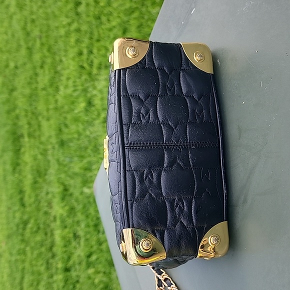 METROCITY Black Embossed Logo Quilted Leather Mini Bag - Picture 5 of 16